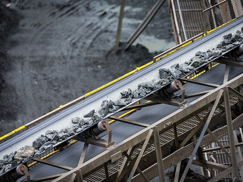 Mining machine